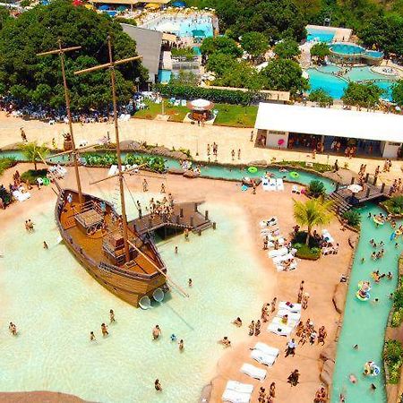 Spazzio Diroma Com Acesso Ao Acqua Park - Temporada Cn Adriele カルダス・ノバス エクステリア 写真
